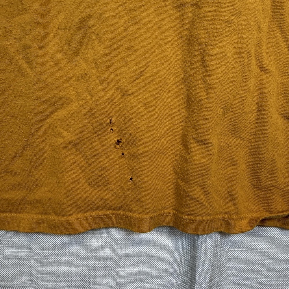 Guess Shirt Mens Medium Gold Rose Cross Embroidered Pocket Graphic Tee Logo - Picture 9 of 12